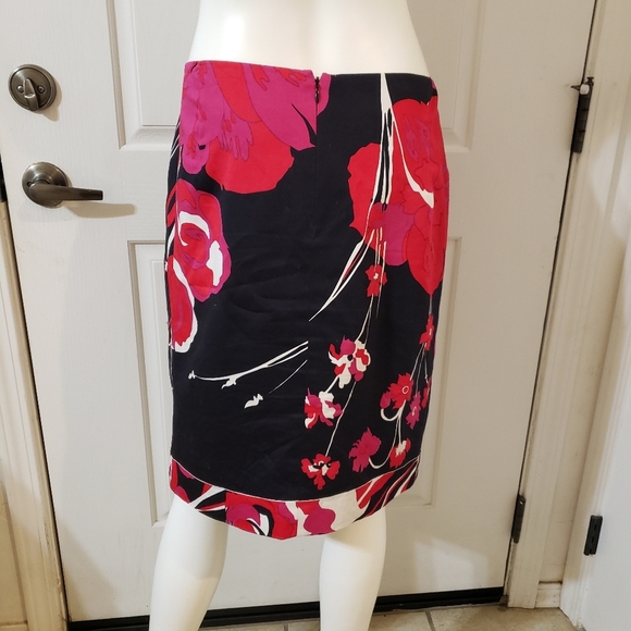 Tahari Elegant Black Pink Red And White Size 6 - Picture 3 of 5